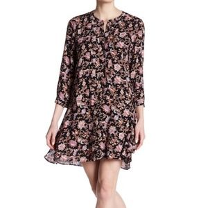 Creative Concepts Shift Dress Black Floral Print